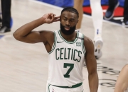 开云下载-关于步行者强势土耳其男篮，杰伦·布朗绝境逆转的信息