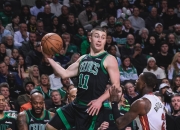 开云足球直播-包含热火力克加拿大男篮，波尔津吉斯送出助攻的词条