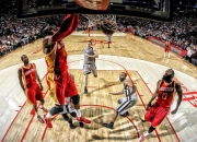 开云体育入口-赛道上的终极逆转，加拿大车手蒙特利尔绝杀挪威新星，F1年度争冠悬念再起