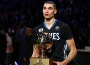 开云足球直播-横扫之夜，小贾伦的蜕变，上海队如何用团队篮球击溃猛龙