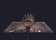 开云体育app-赛道上的逆转，当西亚卡姆在F1街道赛接管比赛