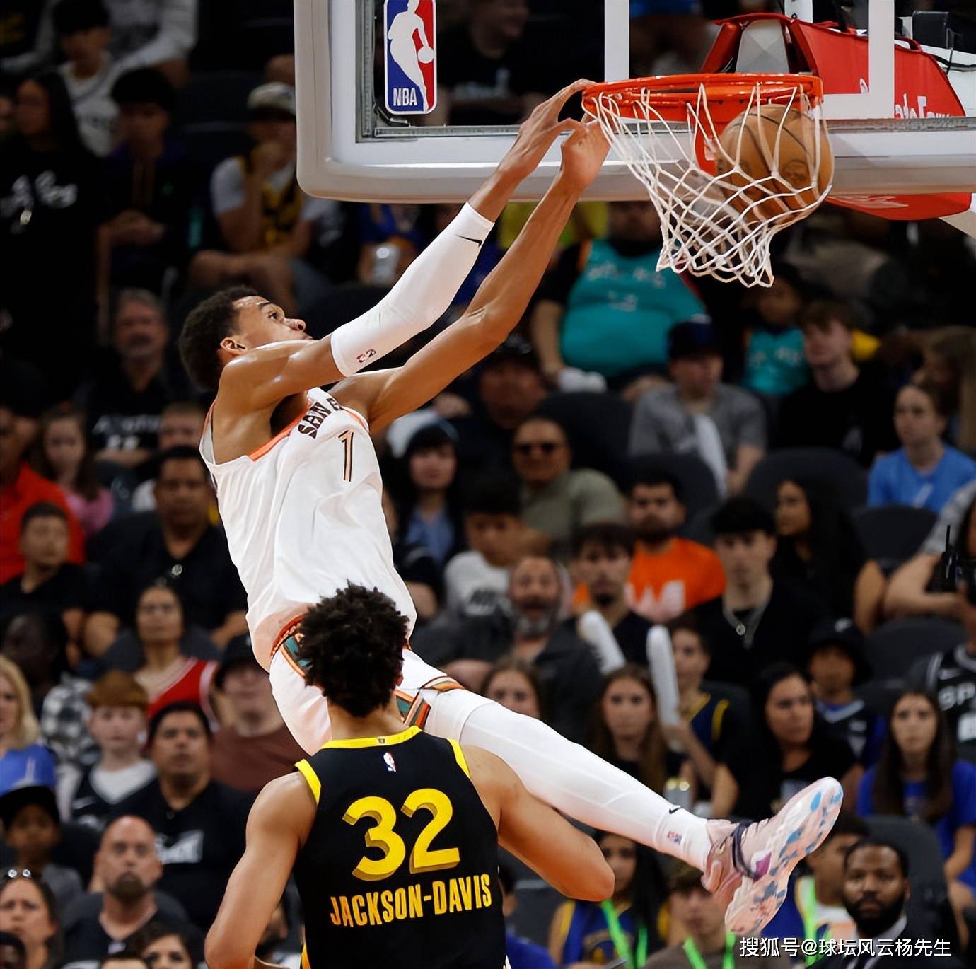 勇士胜马刺：库里状态回暖砍下分