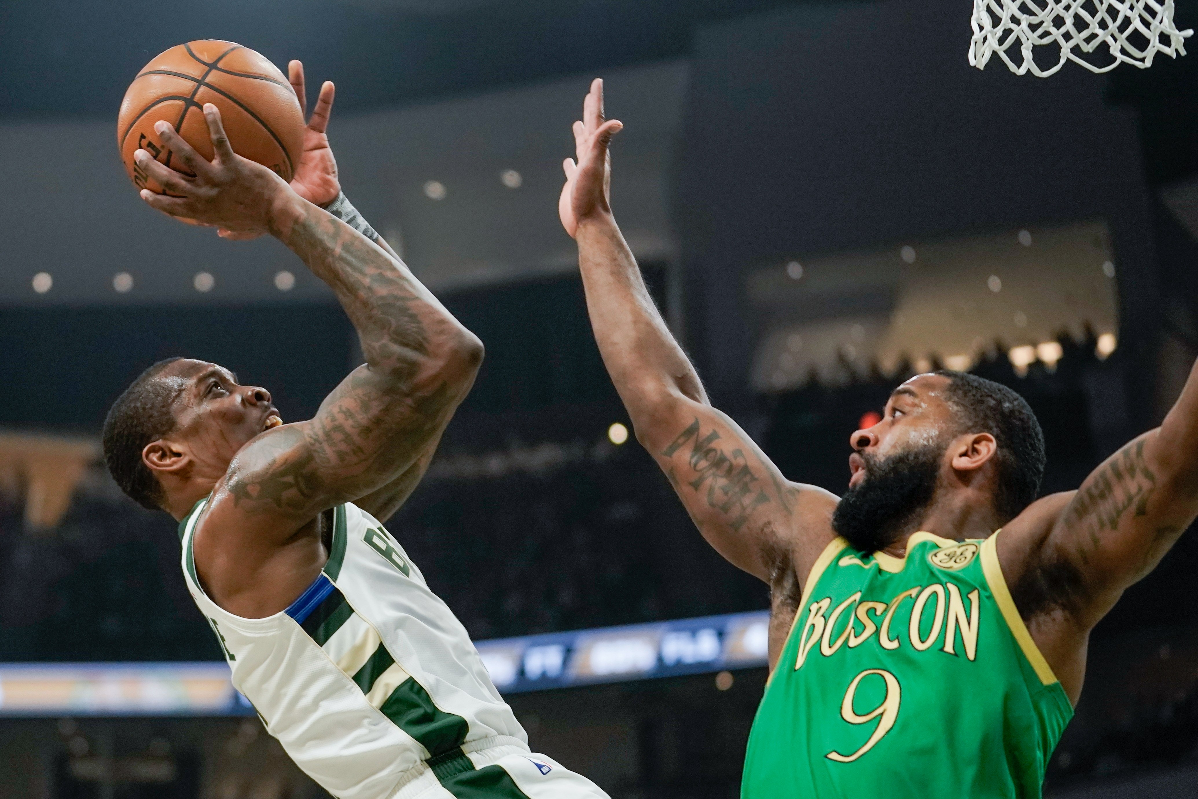 凯尔特人B队险胜黄蜂，字母哥送出助攻