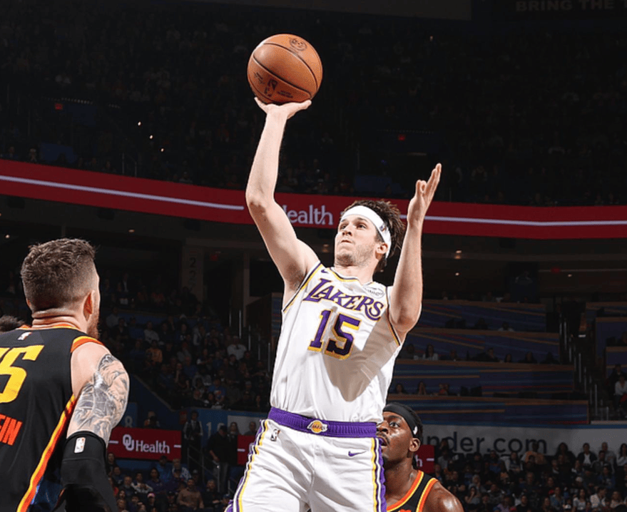 阿根廷男篮完胜魔术，巴恩斯三分雨点燃全场的简单介绍