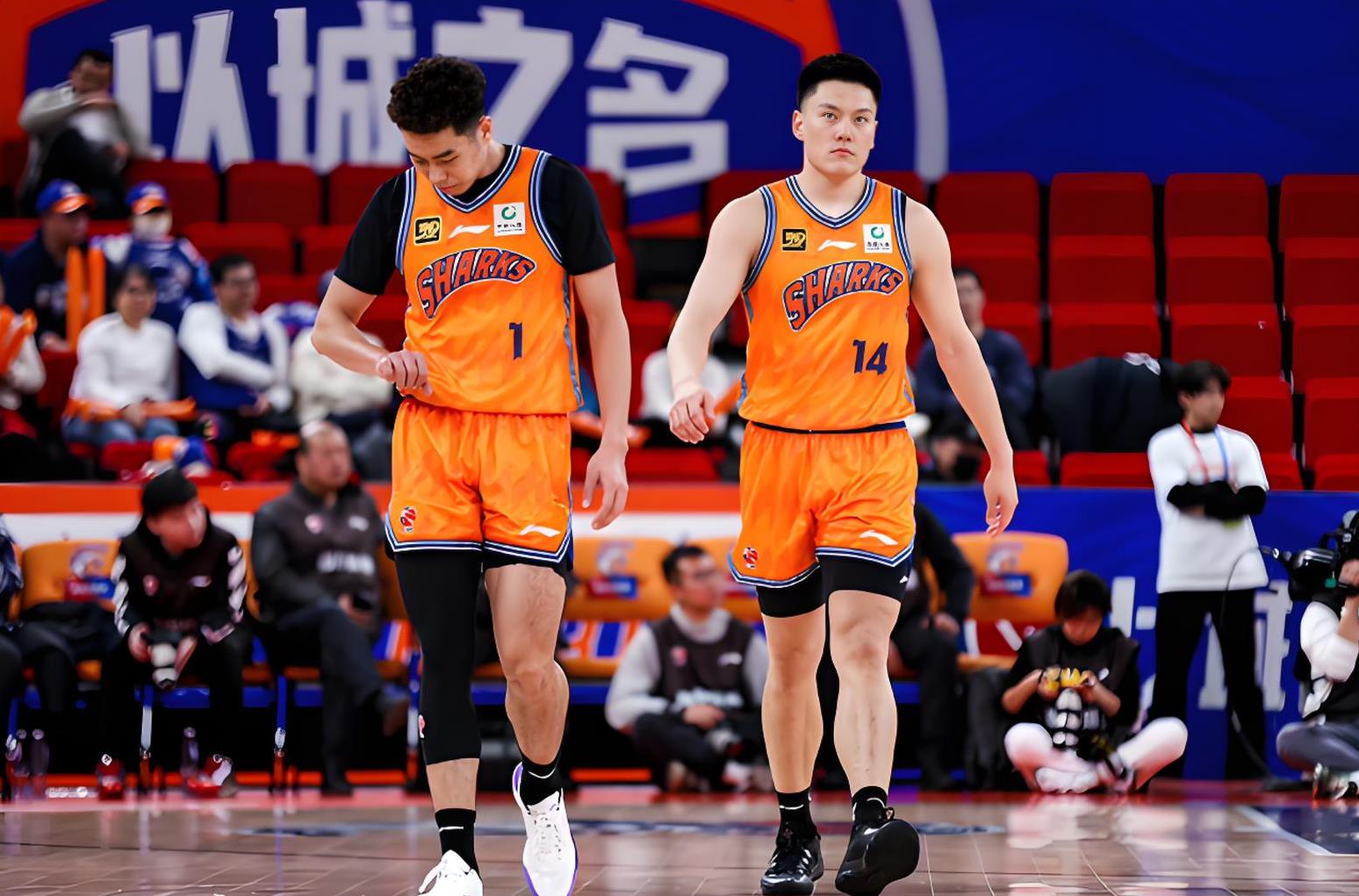 精彩篮球大战：辽宁队对阵广东队的简单介绍