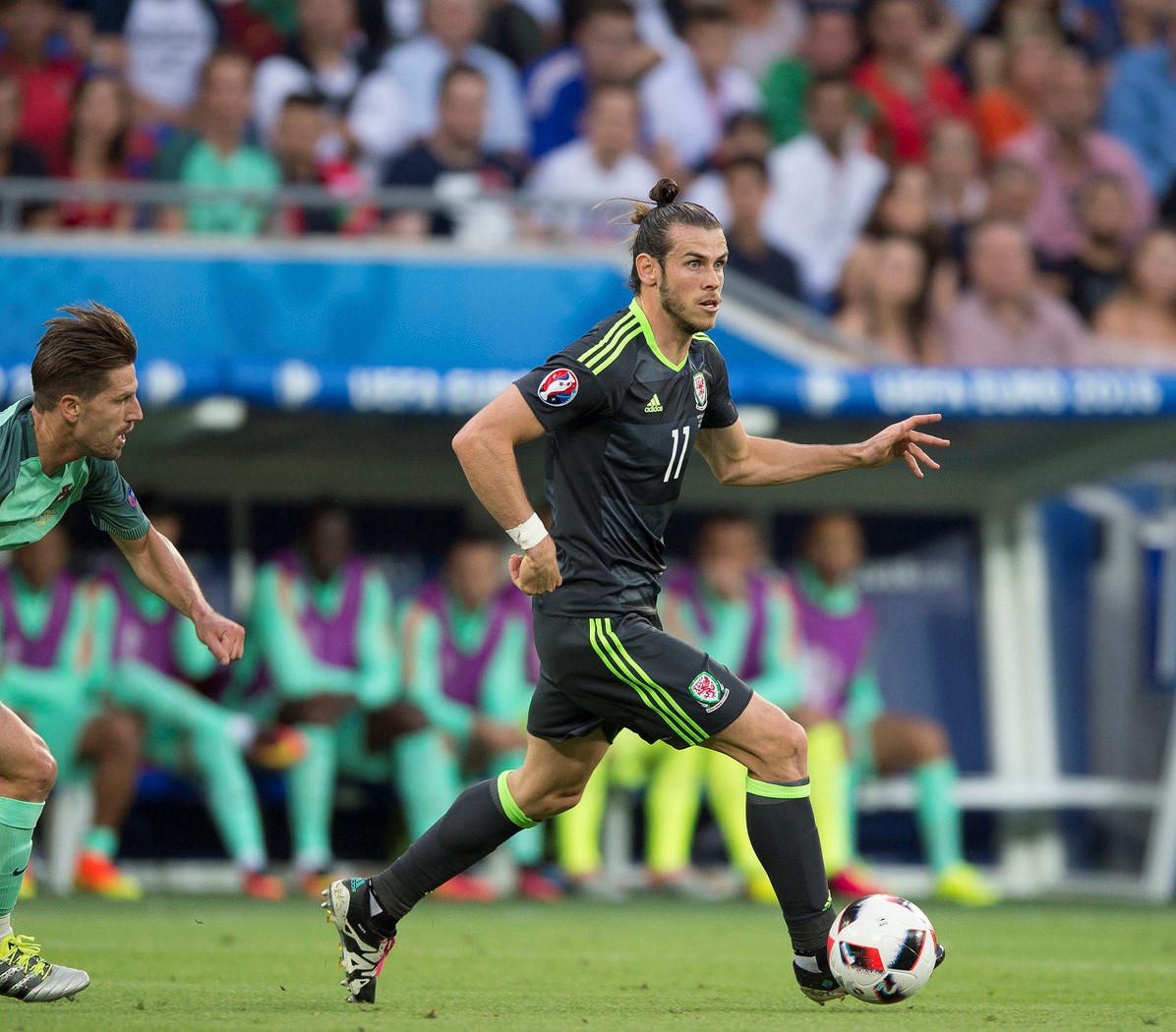 匈牙利客场险胜威尔士，提升实力