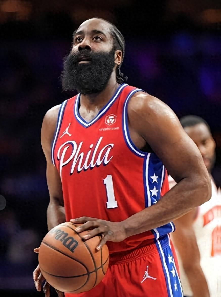 火箭队开启新赛季征程，哈登成焦点的简单介绍