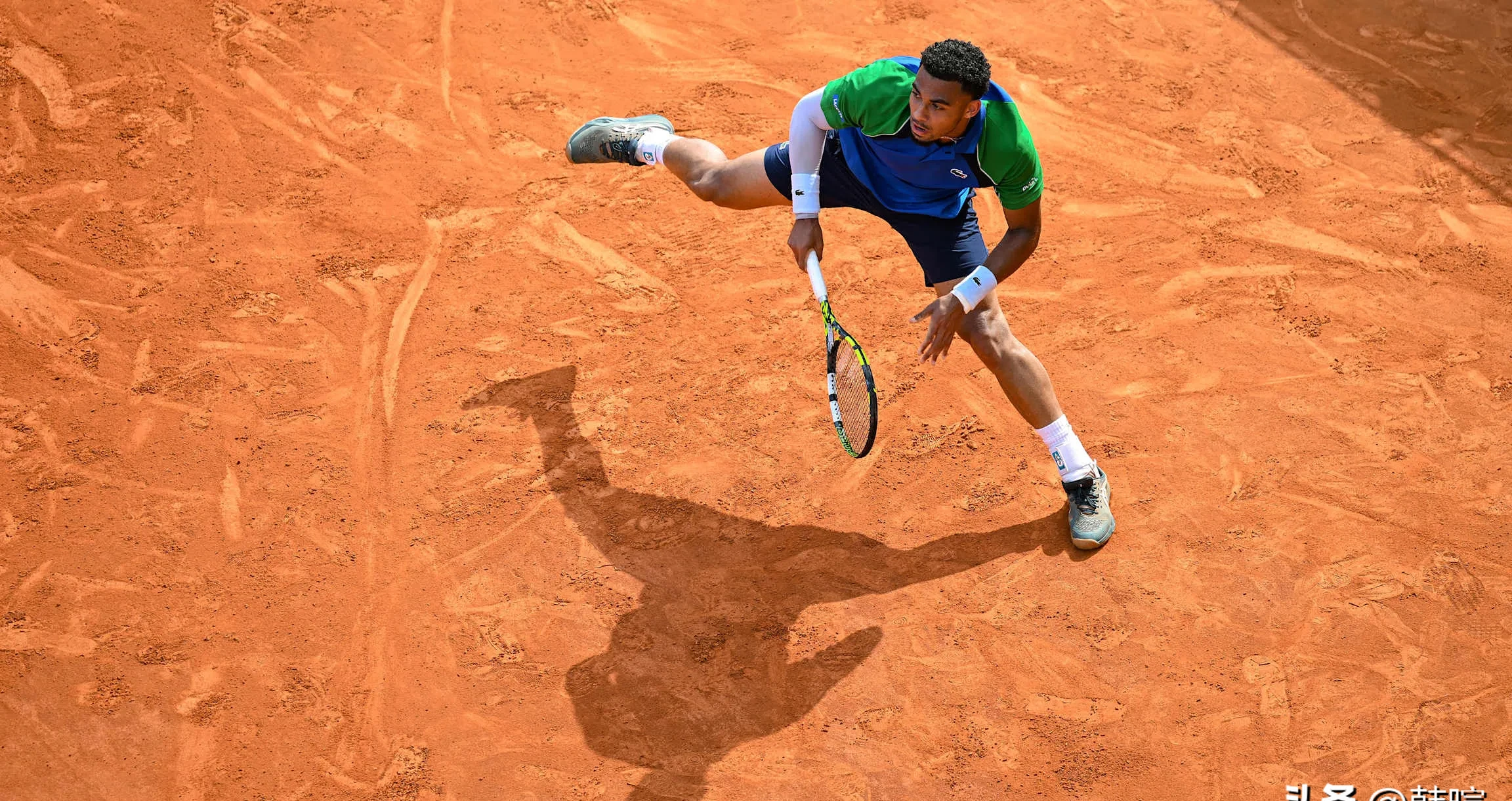 关于蒙特卡洛大师赛绝杀年终总决赛，阿尔卡拉斯点燃赛场的信息