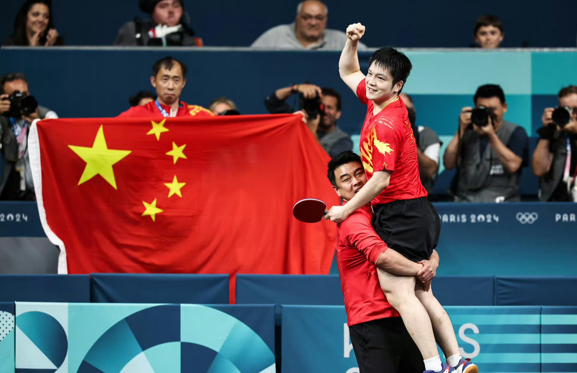 韩国队碾压瑞典队，樊振东惊艳四座