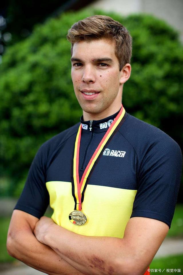 关于英国乒乓球队完胜德国乒乓球队,奥恰洛夫制霸全场的信息 关于英国乒乓球队完胜德国乒乓球队,奥恰洛夫制霸全场的信息