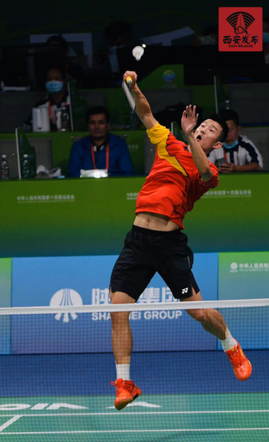 中国羽毛球队完胜韩国羽毛球队，马琳制霸全场