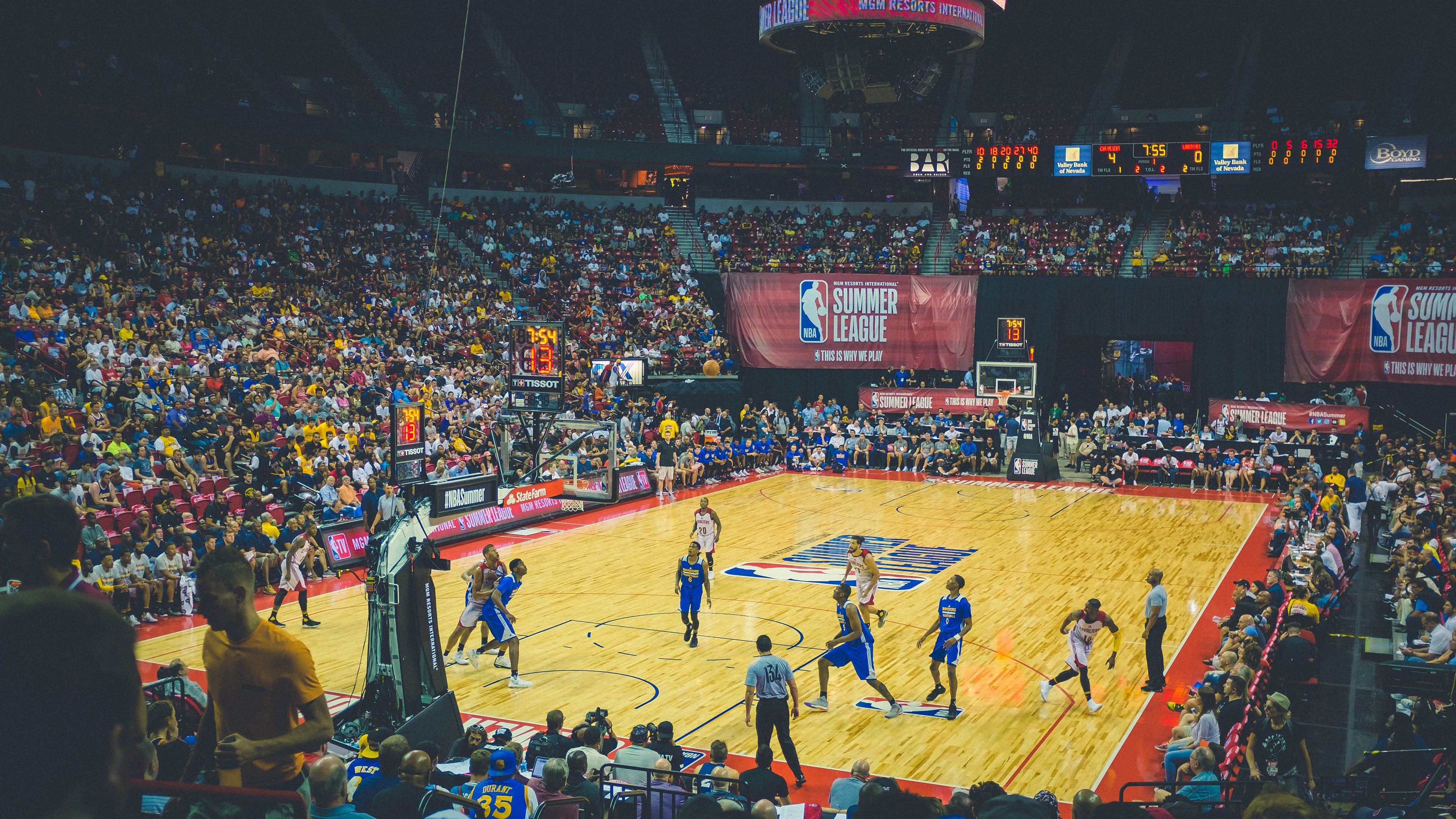 欧文数据全面爆炸,火箭关键战突围湖人