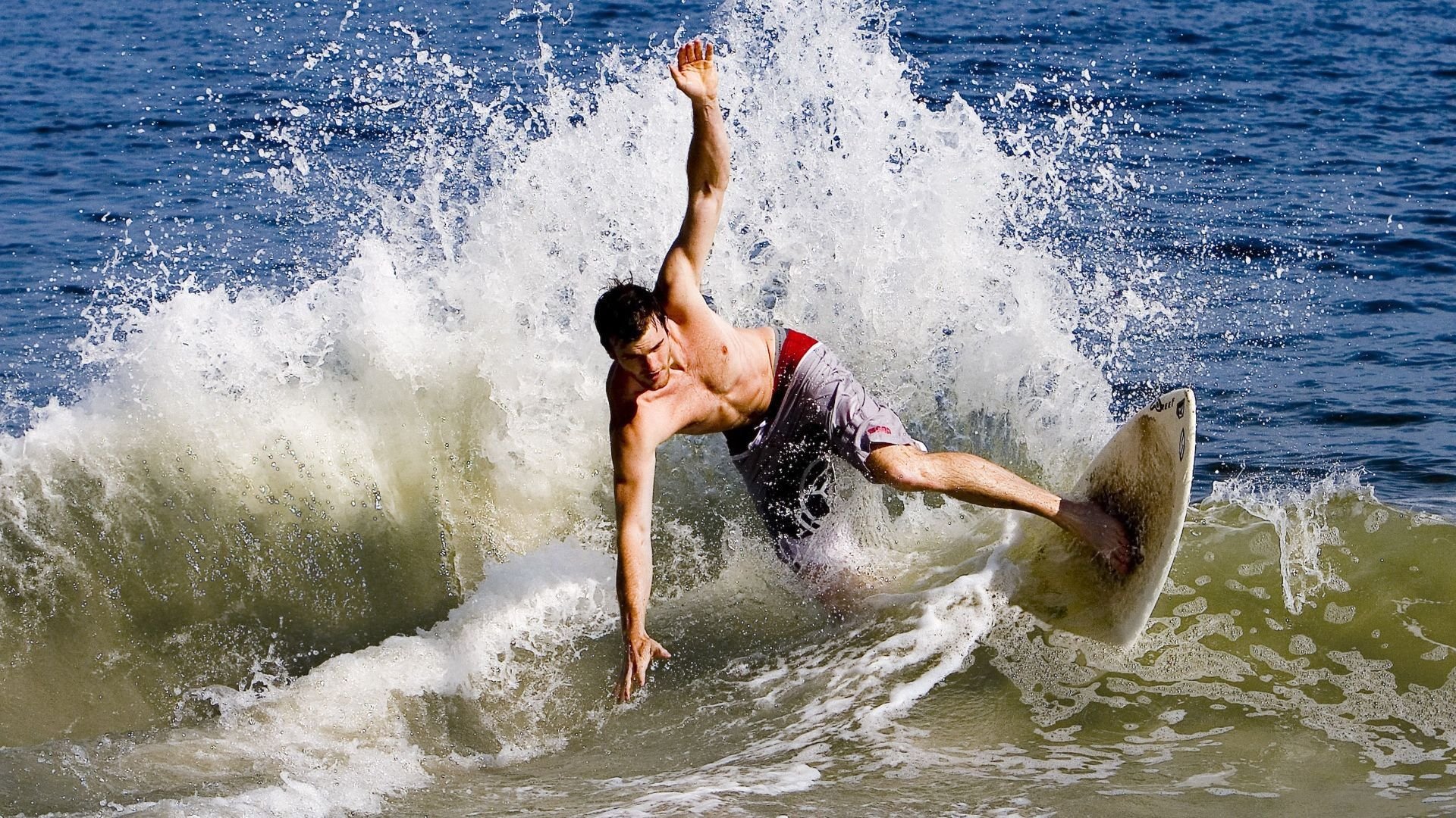 硬仗骑士,戈贝尔全程高能输出,力克快船