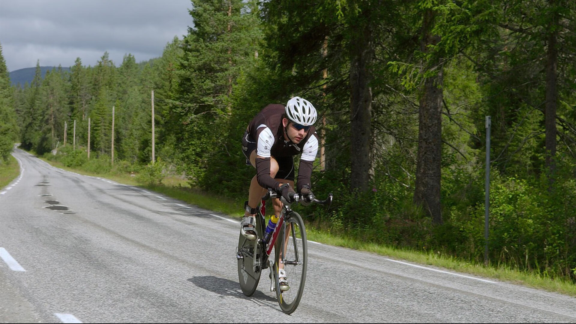 亚洲乒坛新格局,中国队团体碾压日本,老将波尔惊艳四座书写传奇