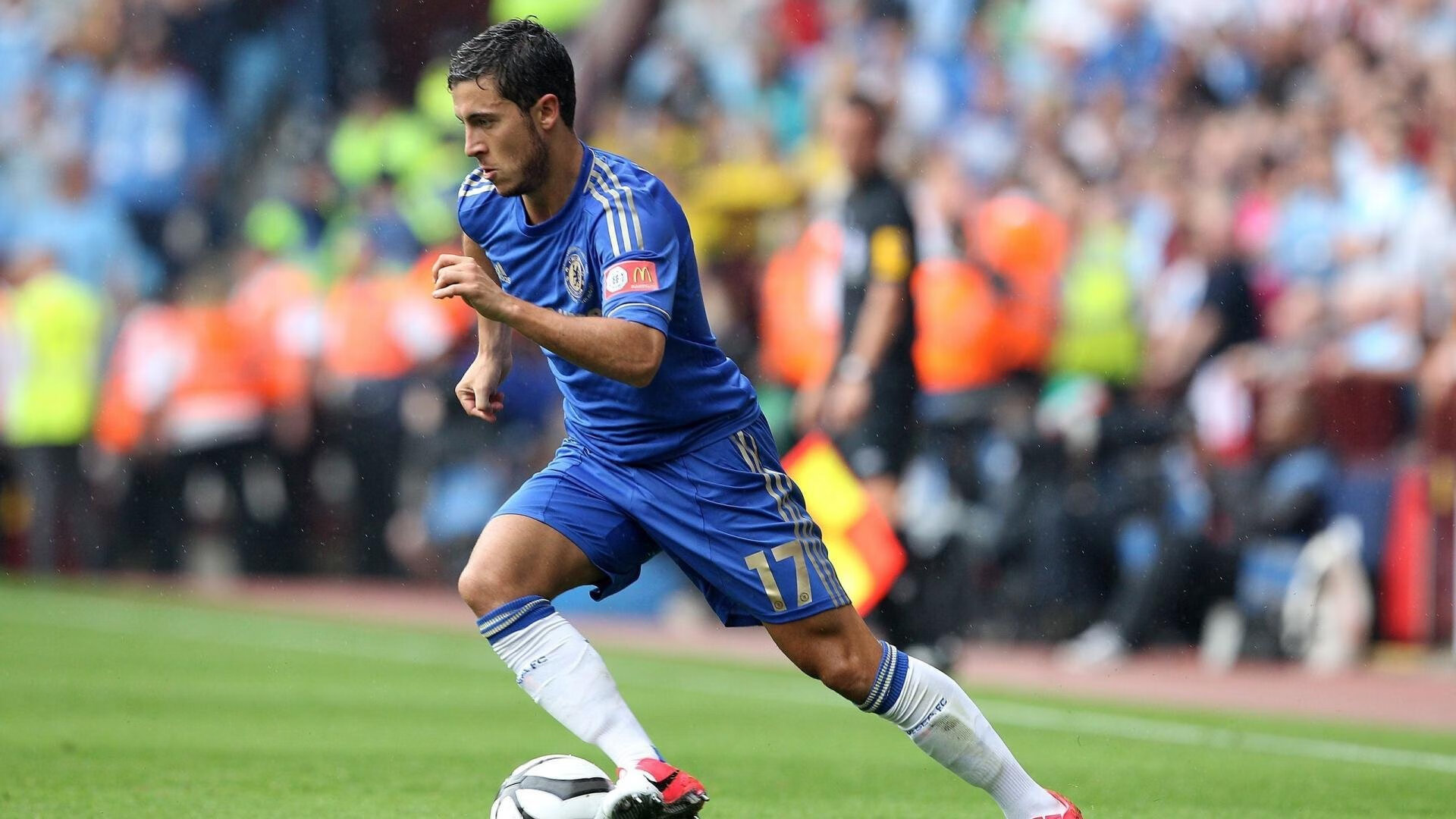 绿茵与硬木，当英超争冠战遇见猛龙的得分狂潮